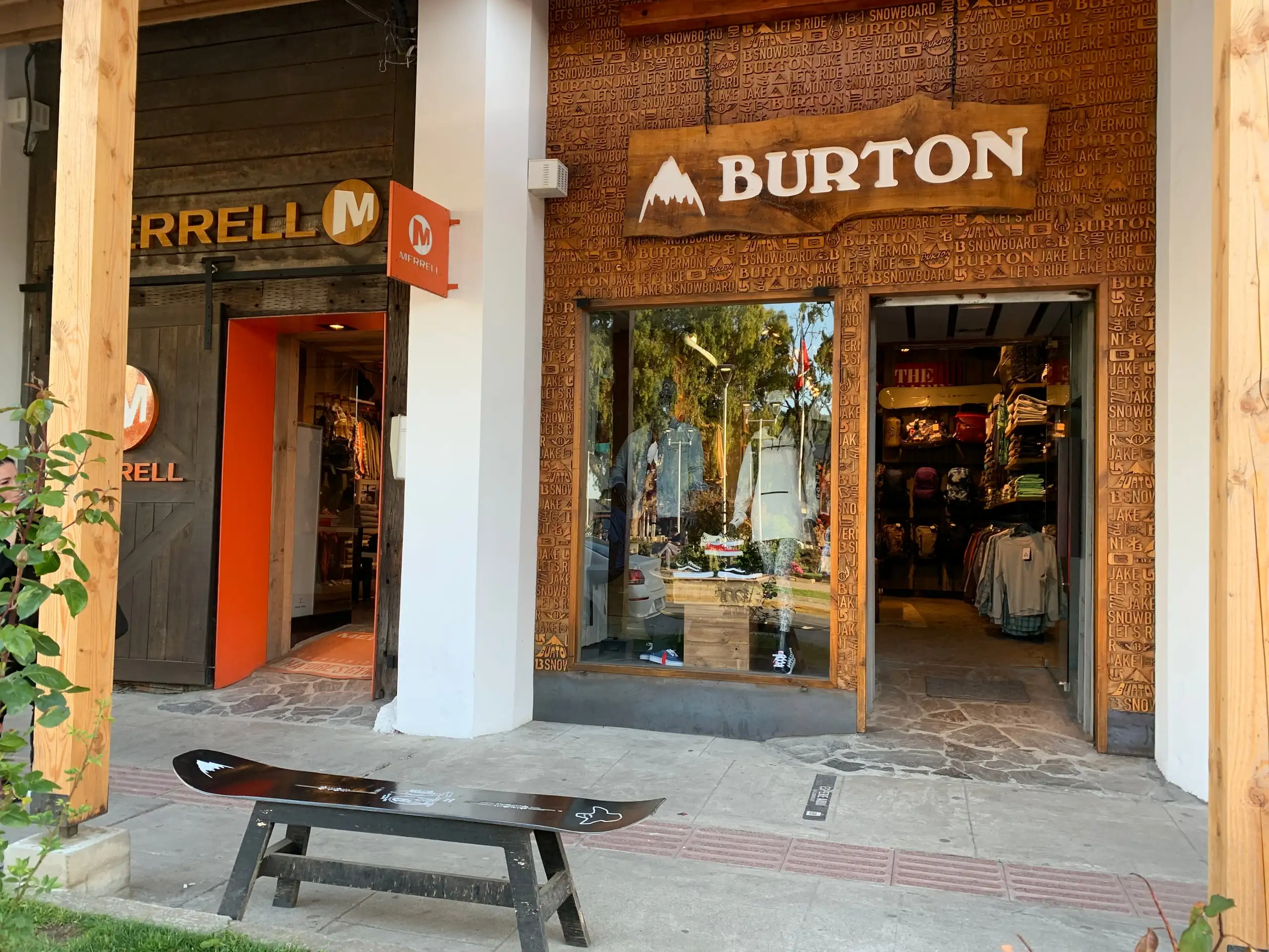 Burton — Diseño Imagen